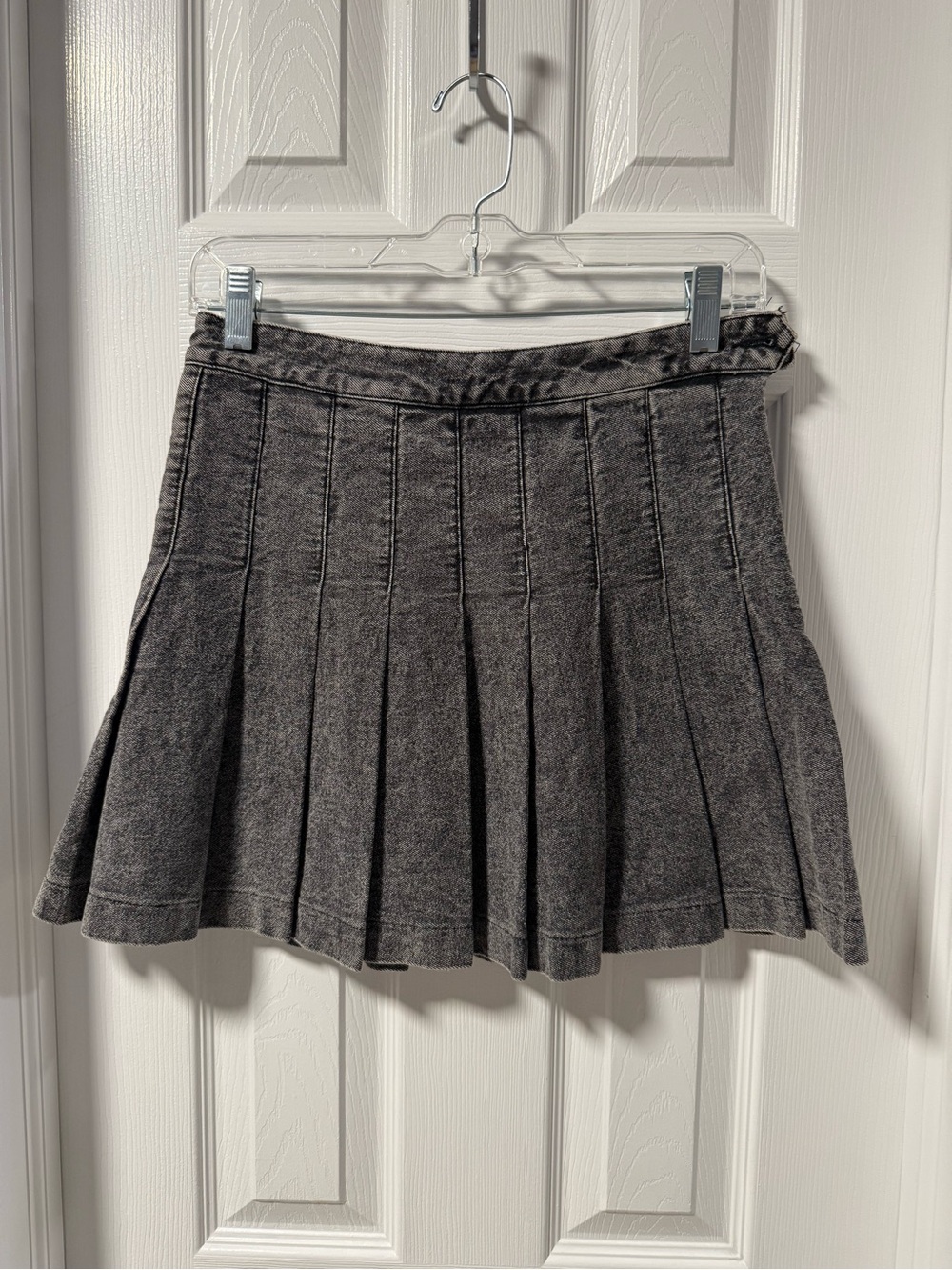 Signature 8 Gray Acid-Wash Denim Pleated Mini Skirt 100% Cotton